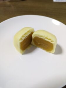 半分に割った栗まんじゅう