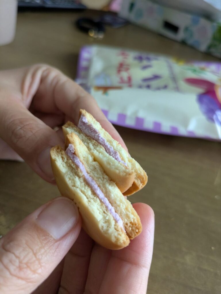豆乳ビスケット・紫いもの断面