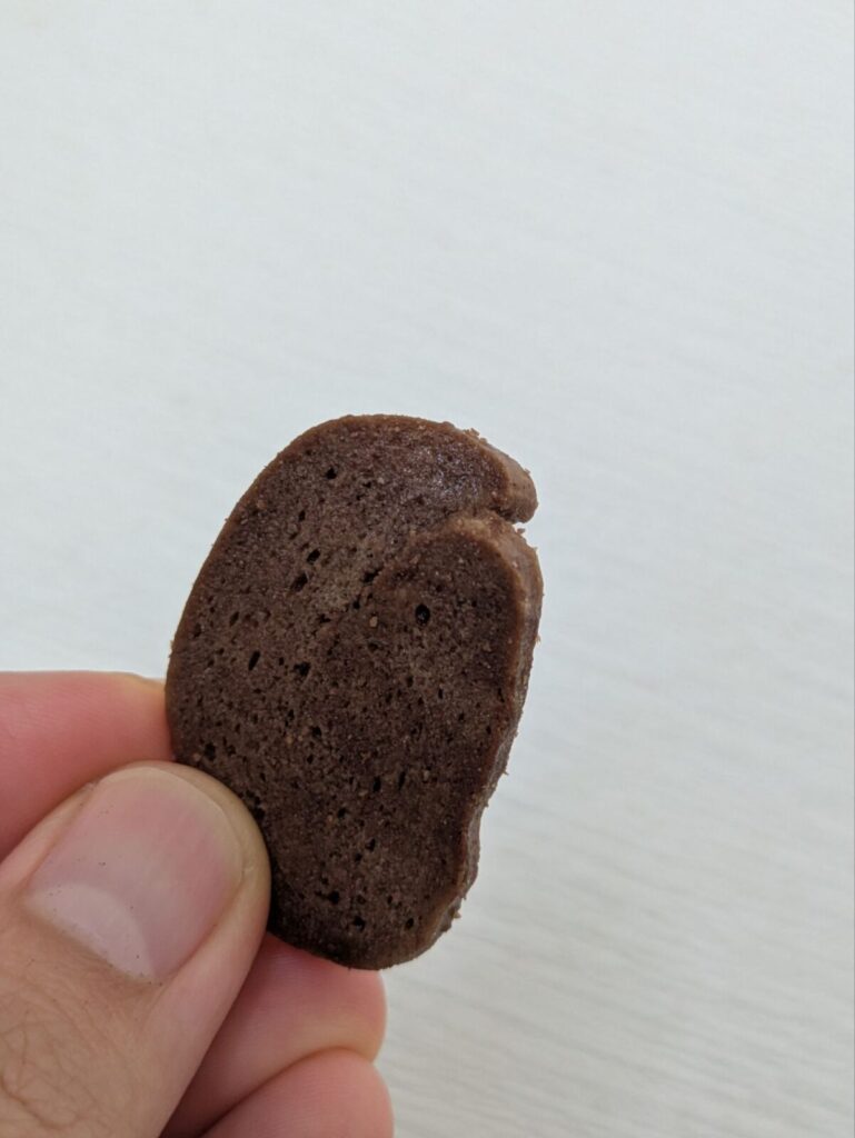 ベーグルチップのココア味のアップ
