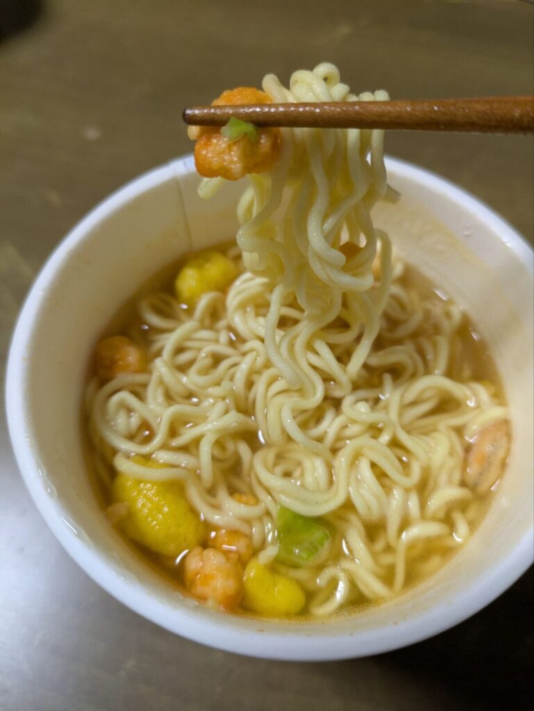 海老だし塩ラーメンの中身