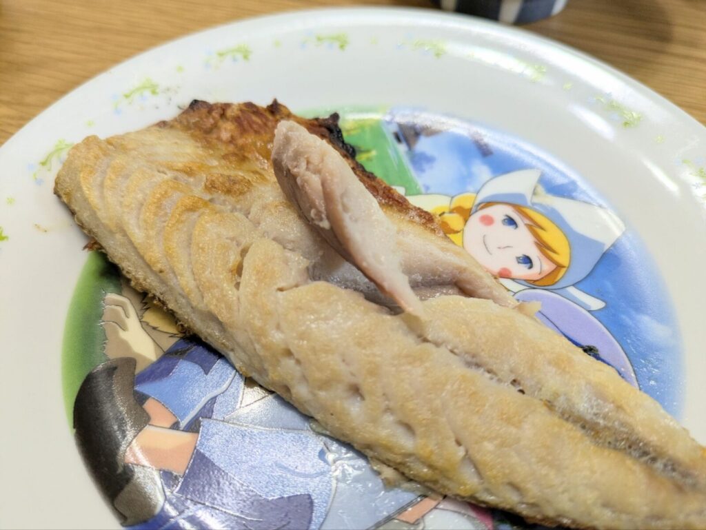 値上げ前に★相場高騰中の骨取りサバ切身 1kg 送料無料2,590円～ 無塩or有塩が選べる♪骨とり 骨なし 鯖 さば 冷凍食品の焼き上がり